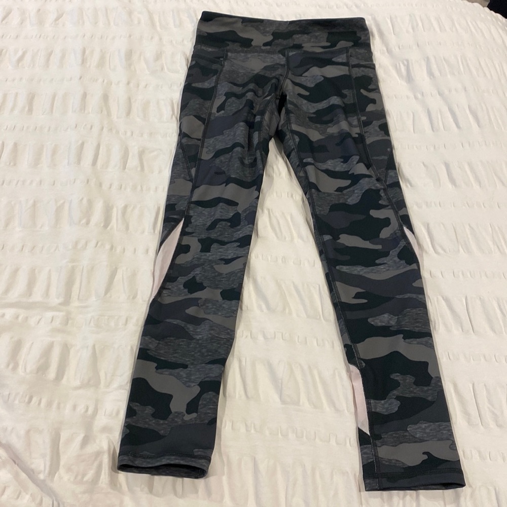 Girls Camo Leggings